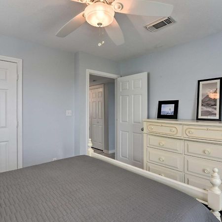 Oceanfront Galveston Home - Walk To Beach! Eksteriør bilde