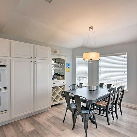 Oceanfront Galveston Home - Walk To Beach! Eksteriør bilde