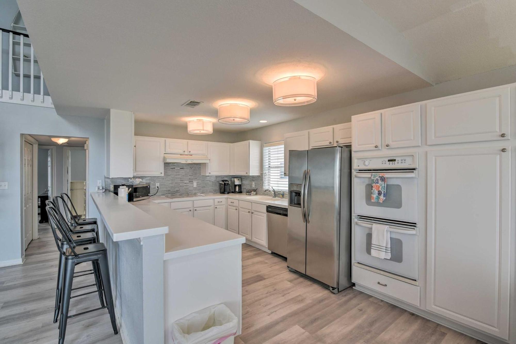 Oceanfront Galveston Home - Walk To Beach! Eksteriør bilde