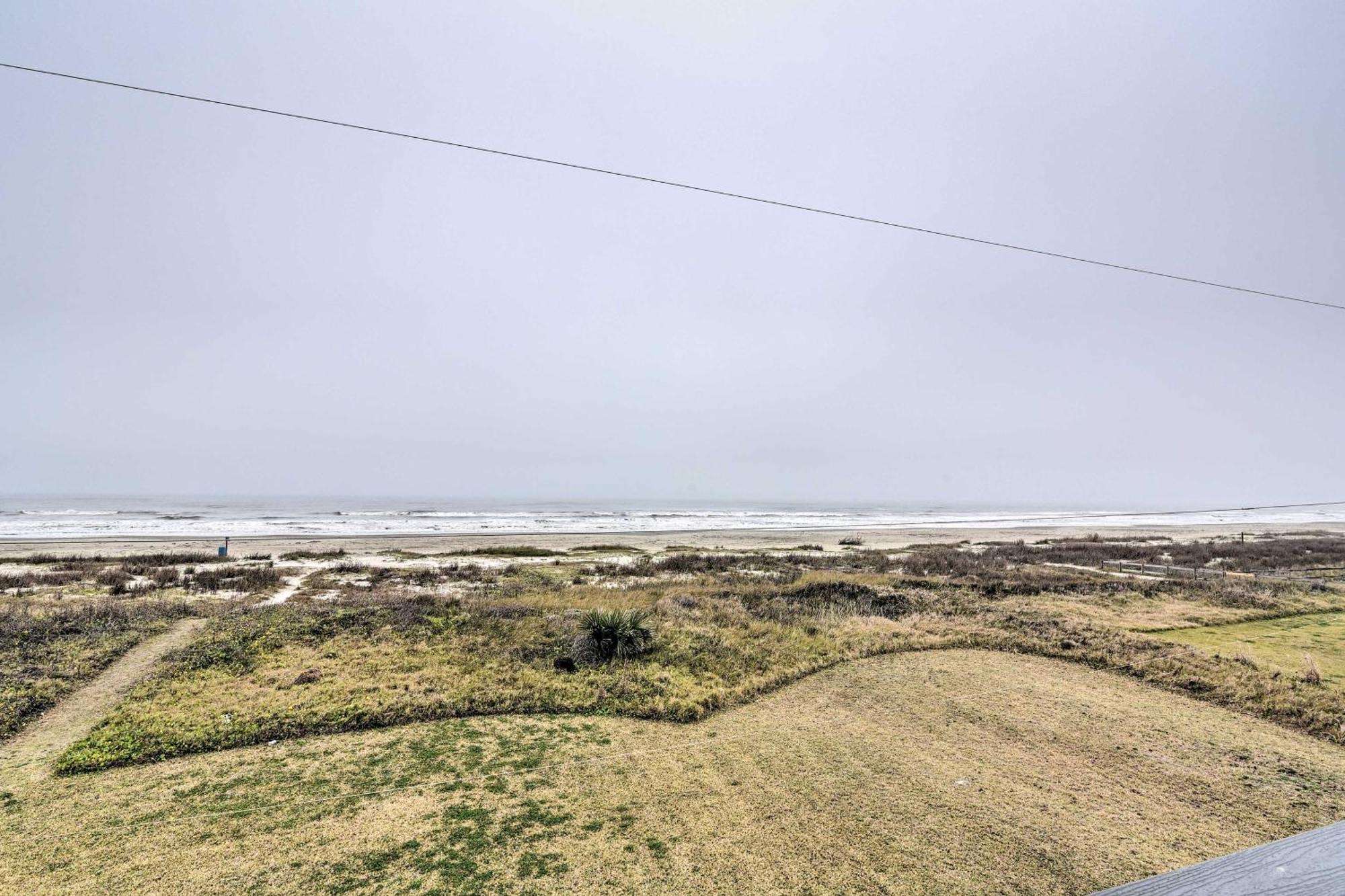 Oceanfront Galveston Home - Walk To Beach! Eksteriør bilde