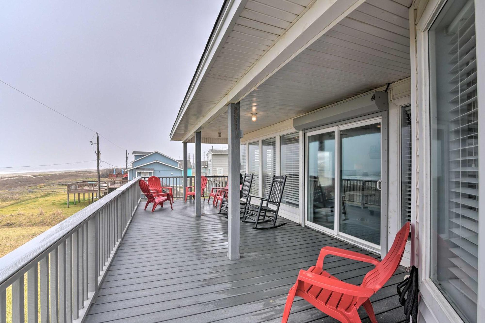 Oceanfront Galveston Home - Walk To Beach! Eksteriør bilde